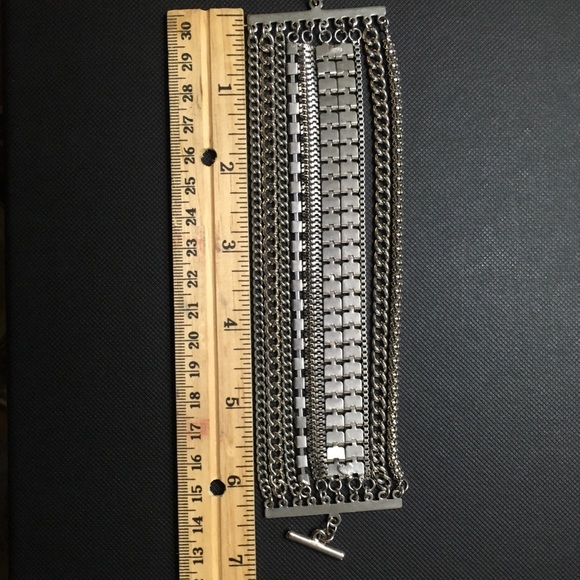 3 chain bracelets - Picture 3 of 8